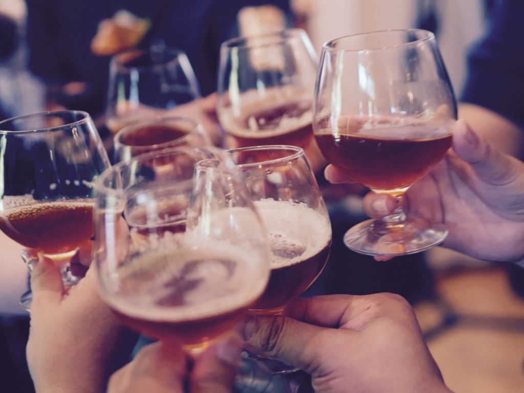 Reserva mesa para tu cena de empresa en Padrón
