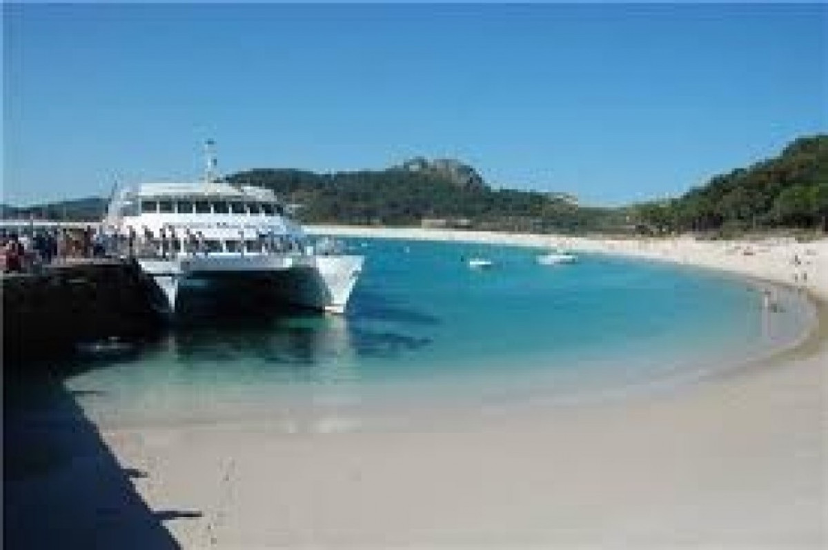 Naviera Mar de Ons. Puerto de Vigo o Cangas del Morrazo.