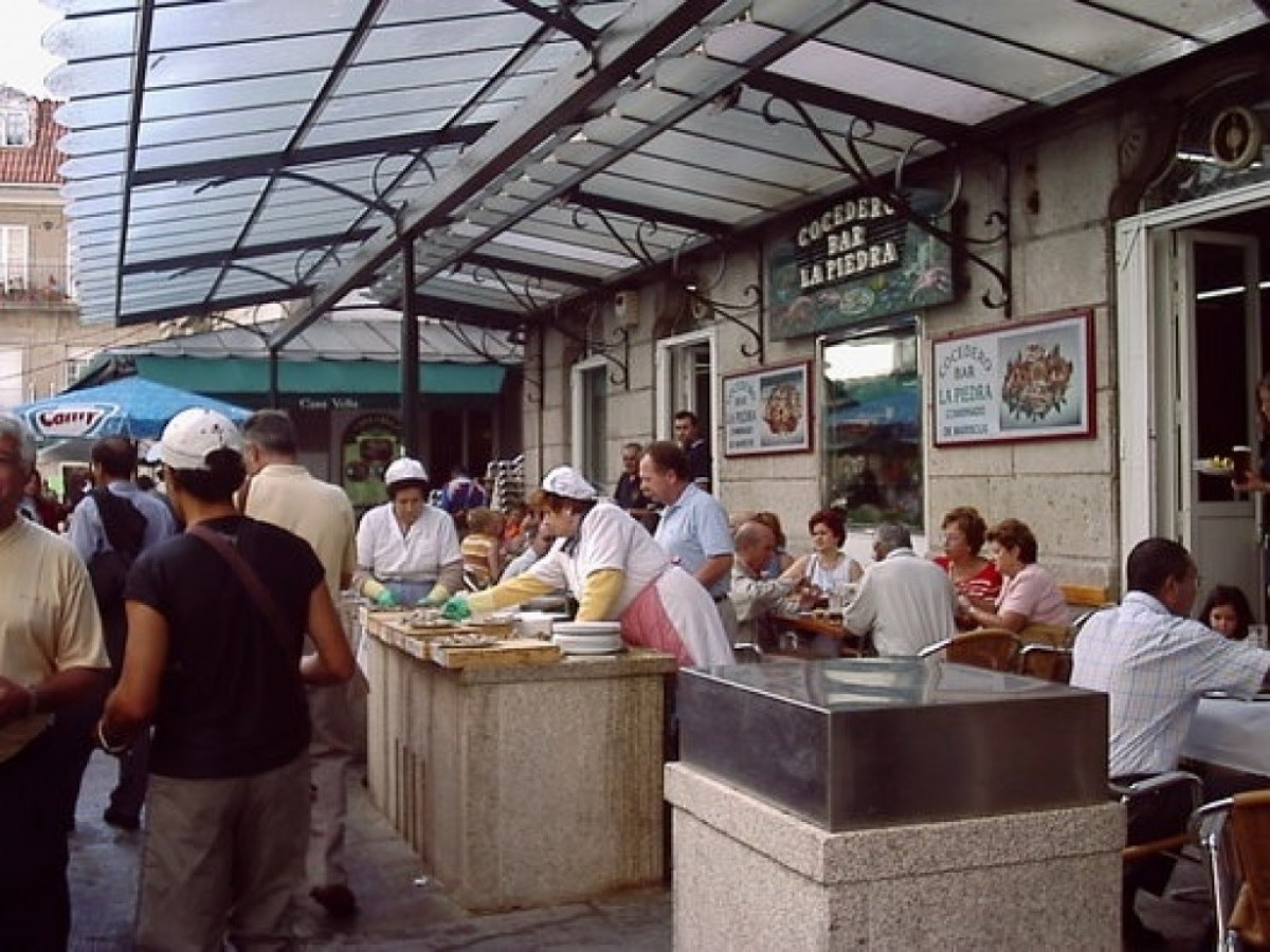 Barrio Marinero del Berbés/ Mercado de A Pedra.