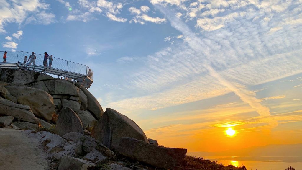 Discover the natural beauty of the Cruz de Xiafre Viewpoint in the Rías Baixas