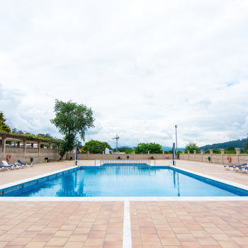 Beat the heat in Padrón: rivers, river beaches and pools to cool off with the Hotel Scala