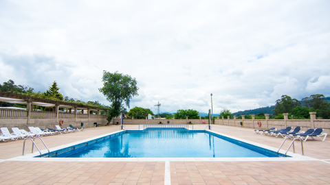 Combate el calor en Padrón: ríos, playas fluviales y piscinas para refrescarse con el Hotel Scala